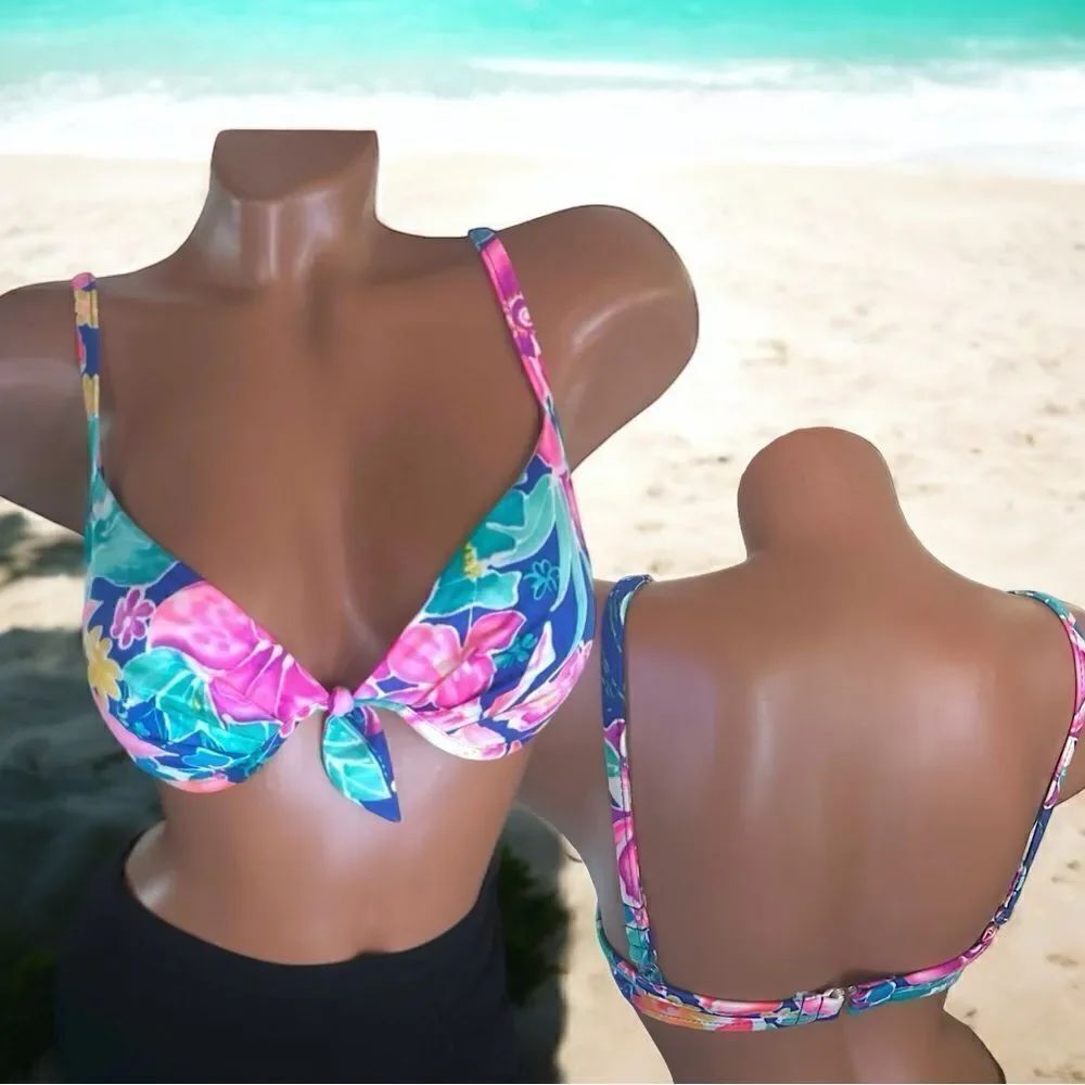 Le Cove Swimwear l Pink & Blue Floral Bikini Top l Underwire l 8 l EUC